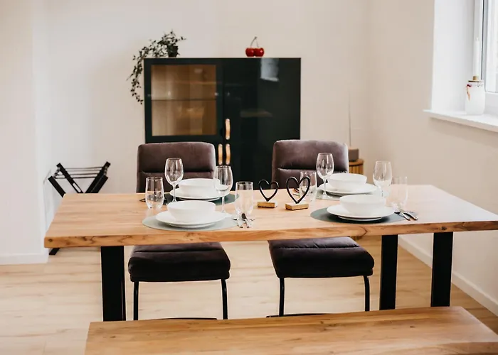 Kornkammer Und Kirschstuebchen *